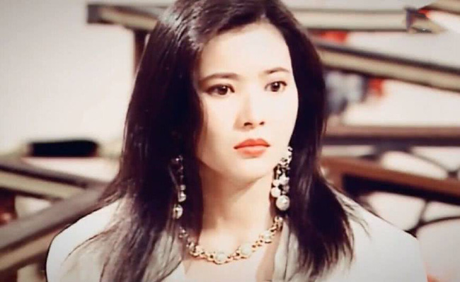 20 năm điên dại, đến lúc chết Lam Khiết Anh vẫn giữ ảnh của người này trong ví