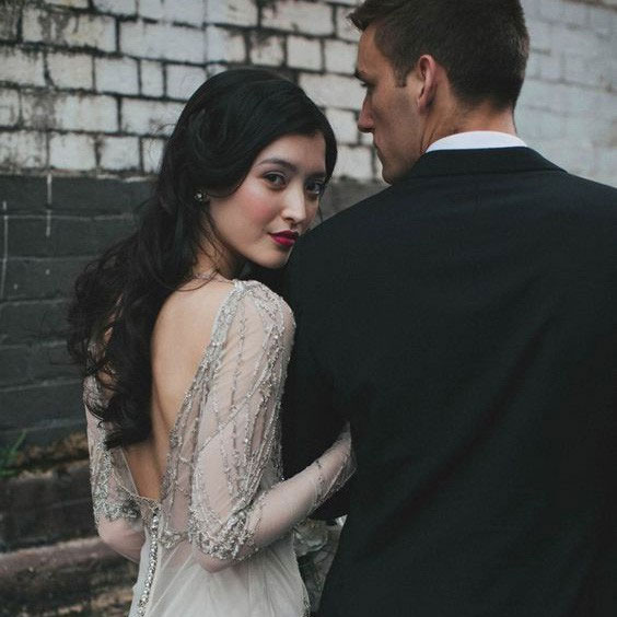 Làm vợ đại gia, mỗi đêm tôi đều chứng kiến cảnh tượng không thể tin nổi trong phòng ngủ, ra ngoài vẫn phải tươi cười