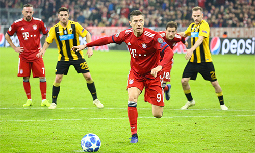 Lewandowski đưa Bayern tiến gần vòng 1/8 Champions League