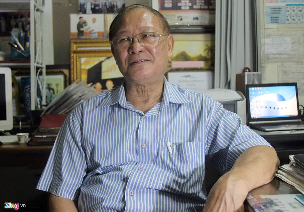 Quá vô lý khi xe container giảm tốc độ 62 km/h về 0 chỉ trong 1 giây