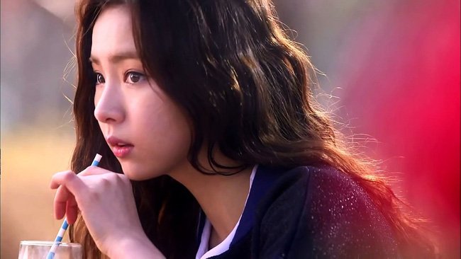 Chỉ vài tuần trước hôn lễ, chồng sắp cưới tiết lộ sự thật động trời về bản thân khiến tôi chết lặng