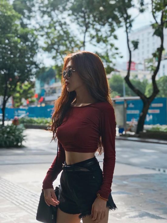 Hotgirl Sài thành có thân hình nóng bỏng tới mức bị đồn thổi không có thực Hotgirl Sài thành có thân hình nóng bỏng tới mức bị đồn thổi không có thực