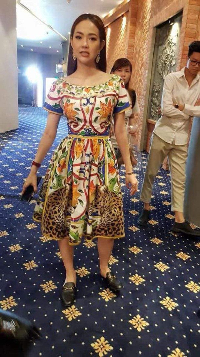 Chưa bao giờ thấy Minh Hằng chân dài đến thế, mặc biniki khoe tỉ lệ cơ thể đẳng cấp: 1 phần đầu, 9 phần thân!