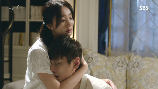 Nhìn chồng khóc đau đớn khi biết tôi sảy thai, tôi ân hận chỉ muốn tự sát, không biết làm sao nói cho anh nghe sự thật