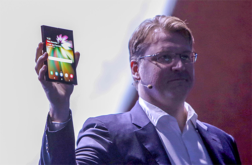 Samsung trình diễn điện thoại màn hình gập 7,3 inch
