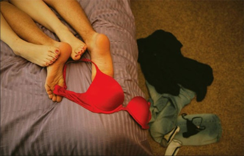 Bị người yêu chia tay vì ngủ với nhiều người để thỏa mãn sinh lý, cô gái vẫn trách người yêu quá lạnh lùng