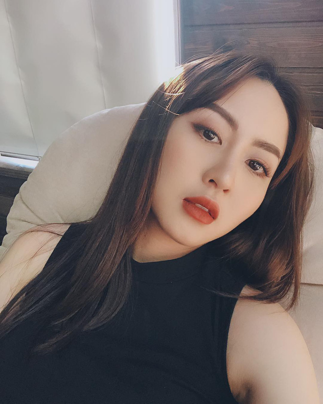 Hội bạn thân 10 năm rủ nhau diện bikini, khoe body nóng bỏng đốt cả Instagram Hội bạn thân 10 năm rủ nhau diện bikini, khoe body nóng bỏng đốt cả Instagram