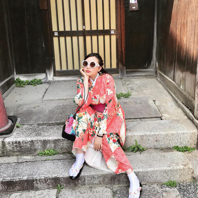 Hội bạn thân 10 năm rủ nhau diện bikini, khoe body nóng bỏng đốt cả Instagram