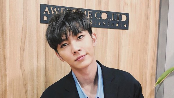 HOT: Viêm Á Luân thừa nhận đồng tính, tiết lộ bố mẹ từng sốc đến mức đòi cuốn dây điện tự tử