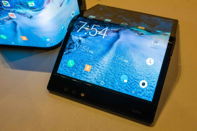 Smartphone màn hình gập đầu tiên vừa ra mắt