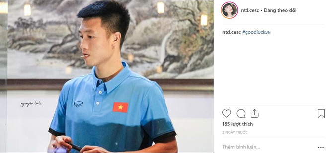 Bạn gái Tiến Dũng, Huy Hùng gửi lời chúc tới đội VN trước trận gặp Lào