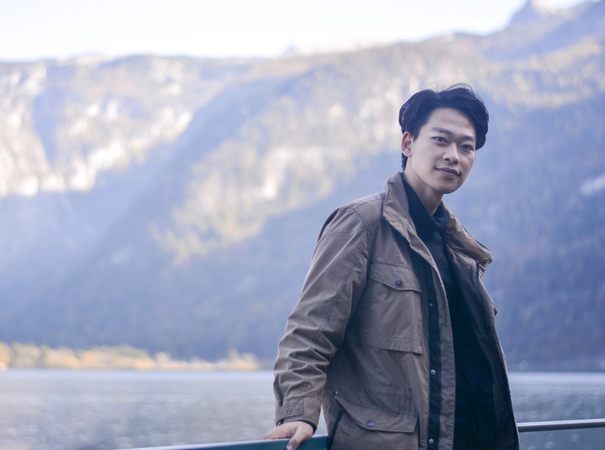 Cậu bạn Hà Nội đẹp trai, giành học bổng du học 5 nước, là thủ khoa đầu vào và tốt nghiệp ĐH với số điểm cao nhất