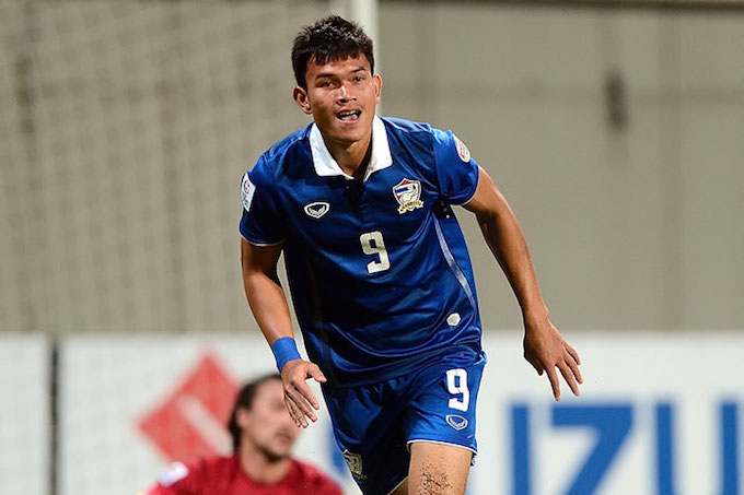Adisak lập cú đúp hat-trick, Thái Lan quần nát Đông Timor