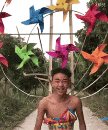 Clip thiên thần thôn quê sải bước trong show Victorias Secret cây nhà lá vườn Clip thiên thần thôn quê sải bước trong show Victorias Secret cây nhà lá vườn