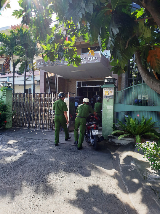 Công an Tiền Giang đang khám xét Cảng vụ Hàng hải Mỹ Tho