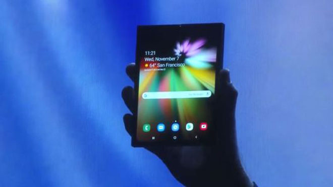 Samsung trình diễn smartphone màn hình gấp: Và đây là lời đáp trả của Google Samsung trình diễn smartphone màn hình gấp: Và đây là lời đáp trả của Google