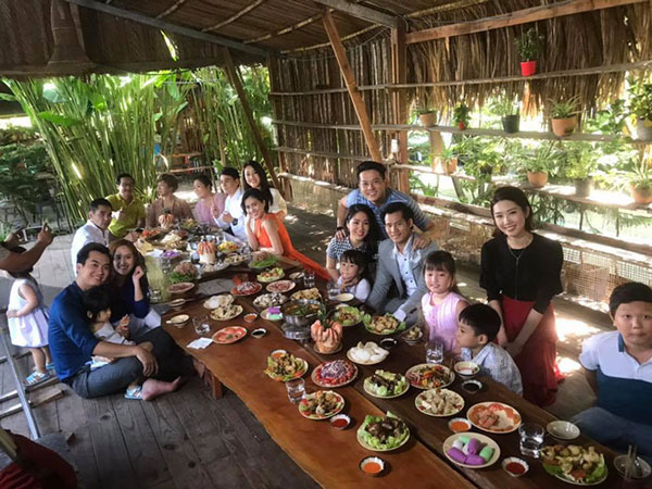 Đại gia đình Gạo nếp gạo tẻ hội ngộ không thiếu một ai nhưng khán giả choáng váng vì sự xuất hiện của hàng loạt nhân vật lạ