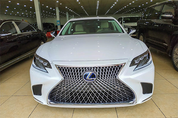 Lexus LS 500h bản 2019 đầu tiên về Việt Nam Lexus LS 500h bản 2019 đầu tiên về Việt Nam