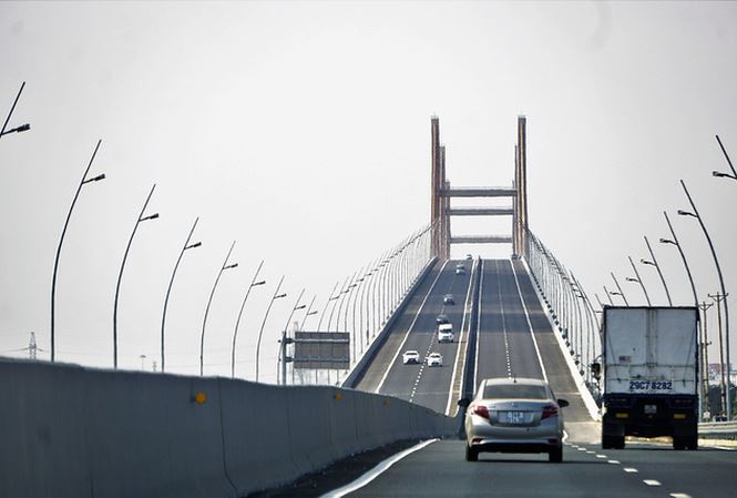 Cầu Bạch Đằng 7200 tỷ bị lún, võng: Là chuyện bình thường?