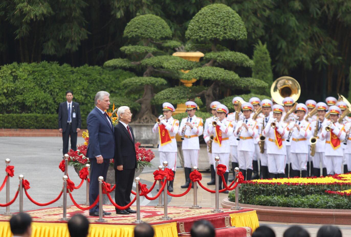 Cận cảnh Tổng Bí thư, Chủ tịch nước Nguyễn Phú Trọng đón Chủ tịch Cuba