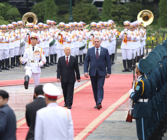 Cận cảnh Tổng Bí thư, Chủ tịch nước Nguyễn Phú Trọng đón Chủ tịch Cuba