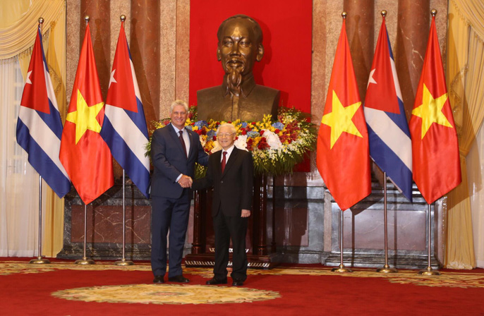 Cận cảnh Tổng Bí thư, Chủ tịch nước Nguyễn Phú Trọng đón Chủ tịch Cuba Cận cảnh Tổng Bí thư, Chủ tịch nước Nguyễn Phú Trọng đón Chủ tịch Cuba