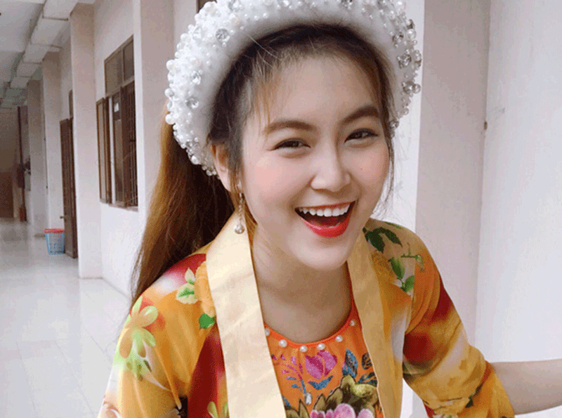 Nữ sinh sư phạm làm mẫu nội y: Chọn nghề giáo để được bình yên Nữ sinh sư phạm làm mẫu nội y: Chọn nghề giáo để được bình yên