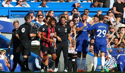 Morata và Giroud sẽ giúp hàng công Chelsea bùng nổ