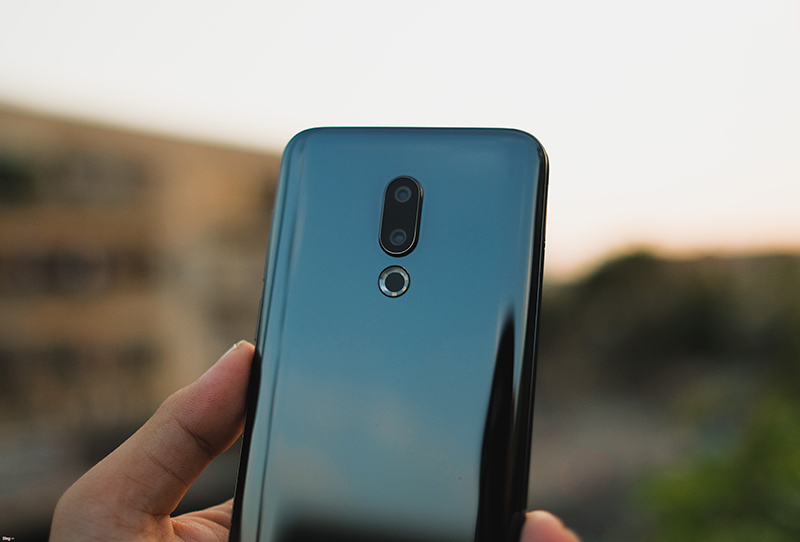 Chi tiết smartphone mỏng nhẹ nhất 2018 giá 11 triệu ở VN