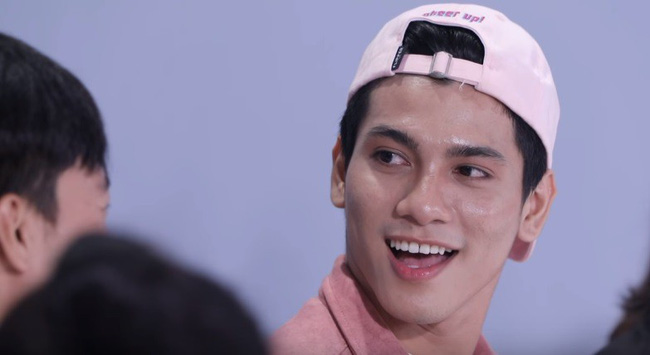 Hết bày trò cãi nhau, The Face lại dậy sóng với mối tình không ai tưởng tượng được Hết bày trò cãi nhau, The Face lại dậy sóng với mối tình không ai tưởng tượng được