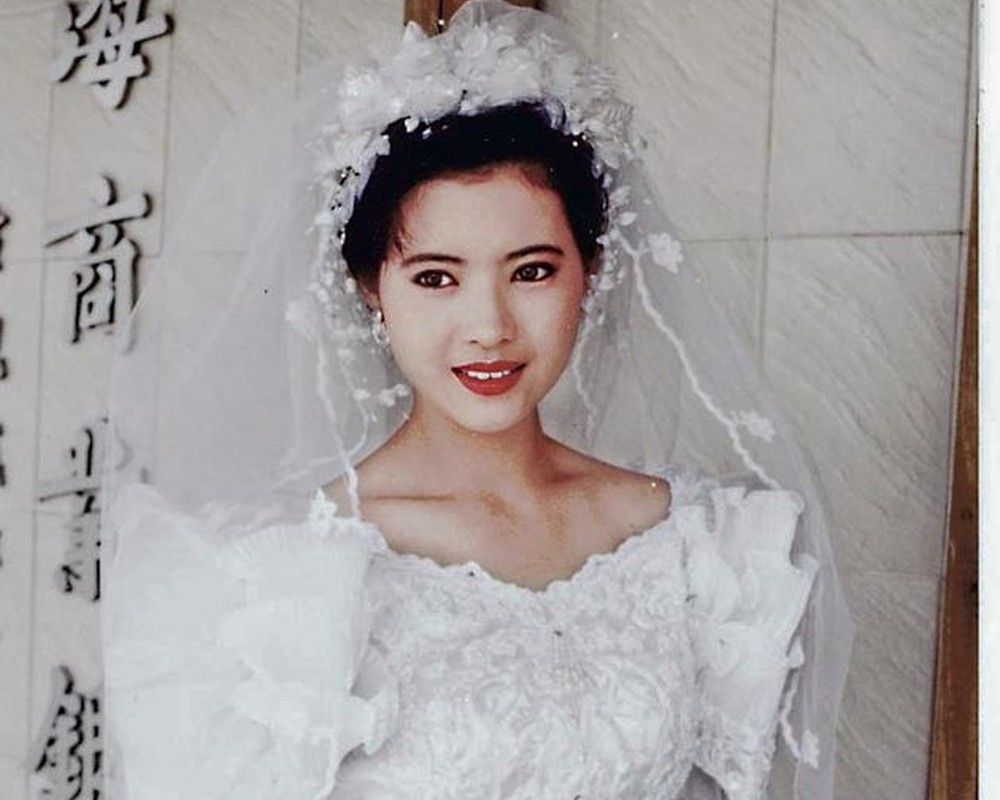 Tiếng hét ở tang lễ Lam Khiết Anh và sự dơ bẩn của showbiz Hong Kong