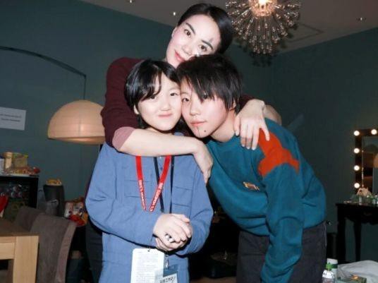 Không trả được nợ, Lý Á Bằng bị đóng băng tài sản, Vương Phi lạnh lùng lên tiếng: Không có tiền