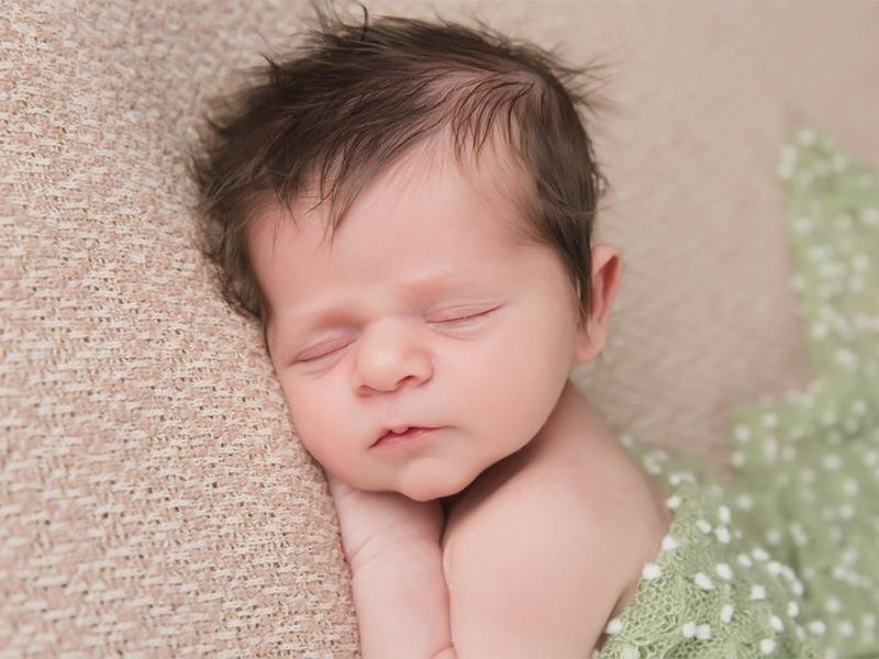 Sinh con đúng 5 tháng lộc vàng Kỷ Hợi 2019: Con dễ làm sếp, bố mẹ trúng số độc đắc