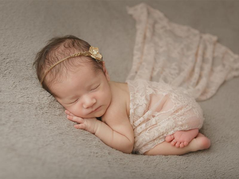 Sinh con đúng 5 tháng lộc vàng Kỷ Hợi 2019: Con dễ làm sếp, bố mẹ trúng số độc đắc