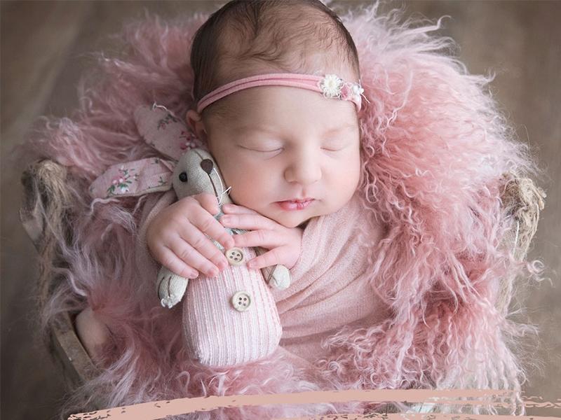 Sinh con đúng 5 tháng lộc vàng Kỷ Hợi 2019: Con dễ làm sếp, bố mẹ trúng số độc đắc