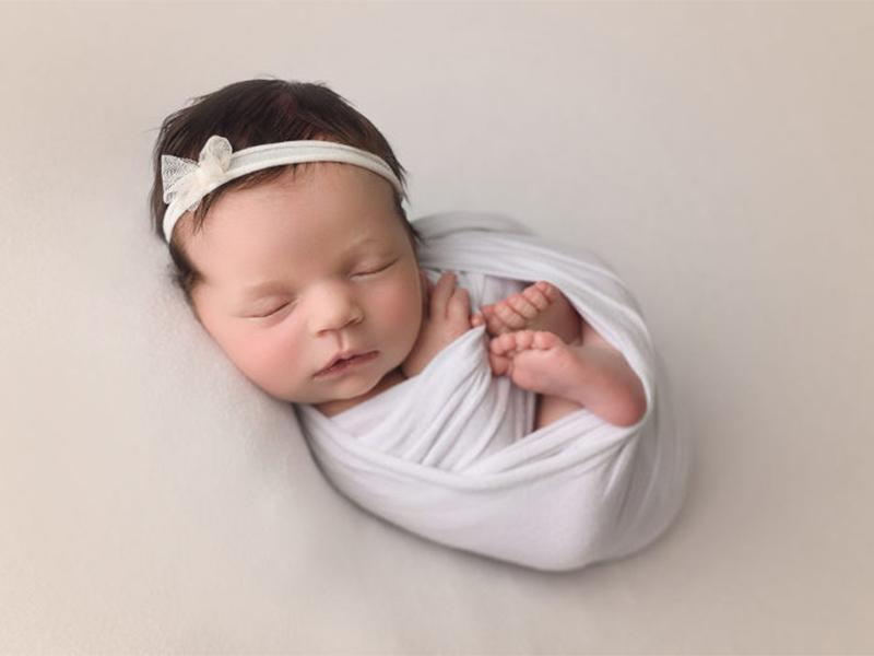 Sinh con đúng 5 tháng lộc vàng Kỷ Hợi 2019: Con dễ làm sếp, bố mẹ trúng số độc đắc