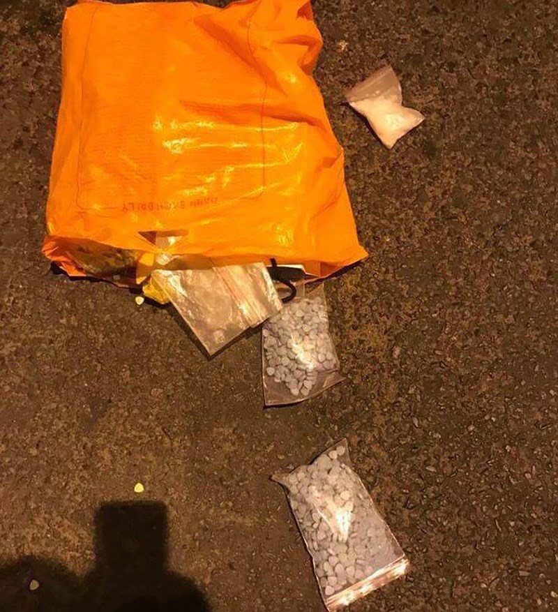 Vất súng, ma túy xuống đường khi bị CSGT truy bắt