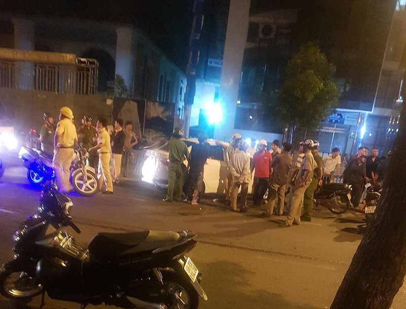 Vất súng, ma túy xuống đường khi bị CSGT truy bắt