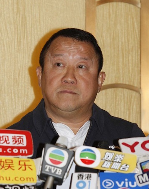 Tăng Chí Vỹ: Ông trùm điện ảnh Hong Kong hay tên yêu râu xanh được chống lưng bằng quyền lực xã hội đen?