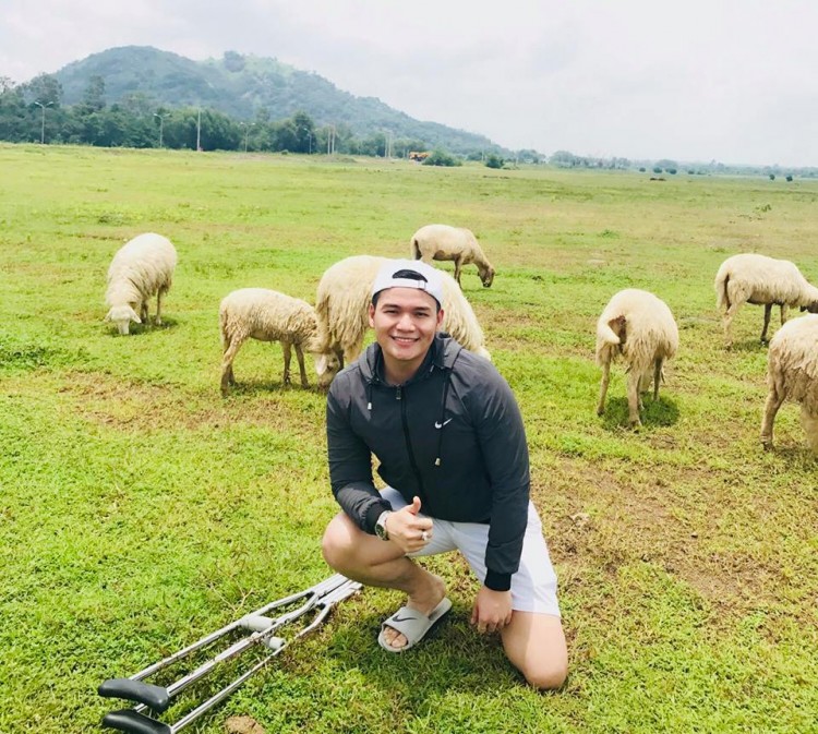 Cuộc gặp định mệnh giữa chàng trai cụt chân và ông lão cô độc trong căn nhà hoang: Nhìn ông như vậy mình khóc mấy đêm liền