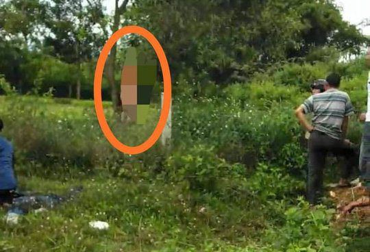 Phát hiện người đàn ông tử vong trong tư thế treo cổ trên người không mặc quần áo