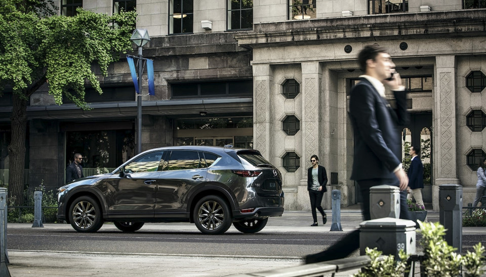 Mazda CX-5 Signature 2019 giá 37.000 USD, nội thất sang trọng