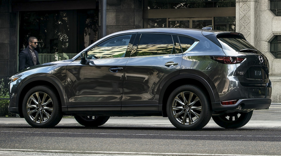 Mazda CX-5 Signature 2019 giá 37.000 USD, nội thất sang trọng