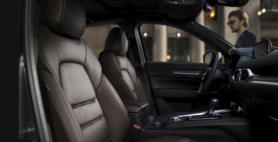 Mazda CX-5 Signature 2019 giá 37.000 USD, nội thất sang trọng