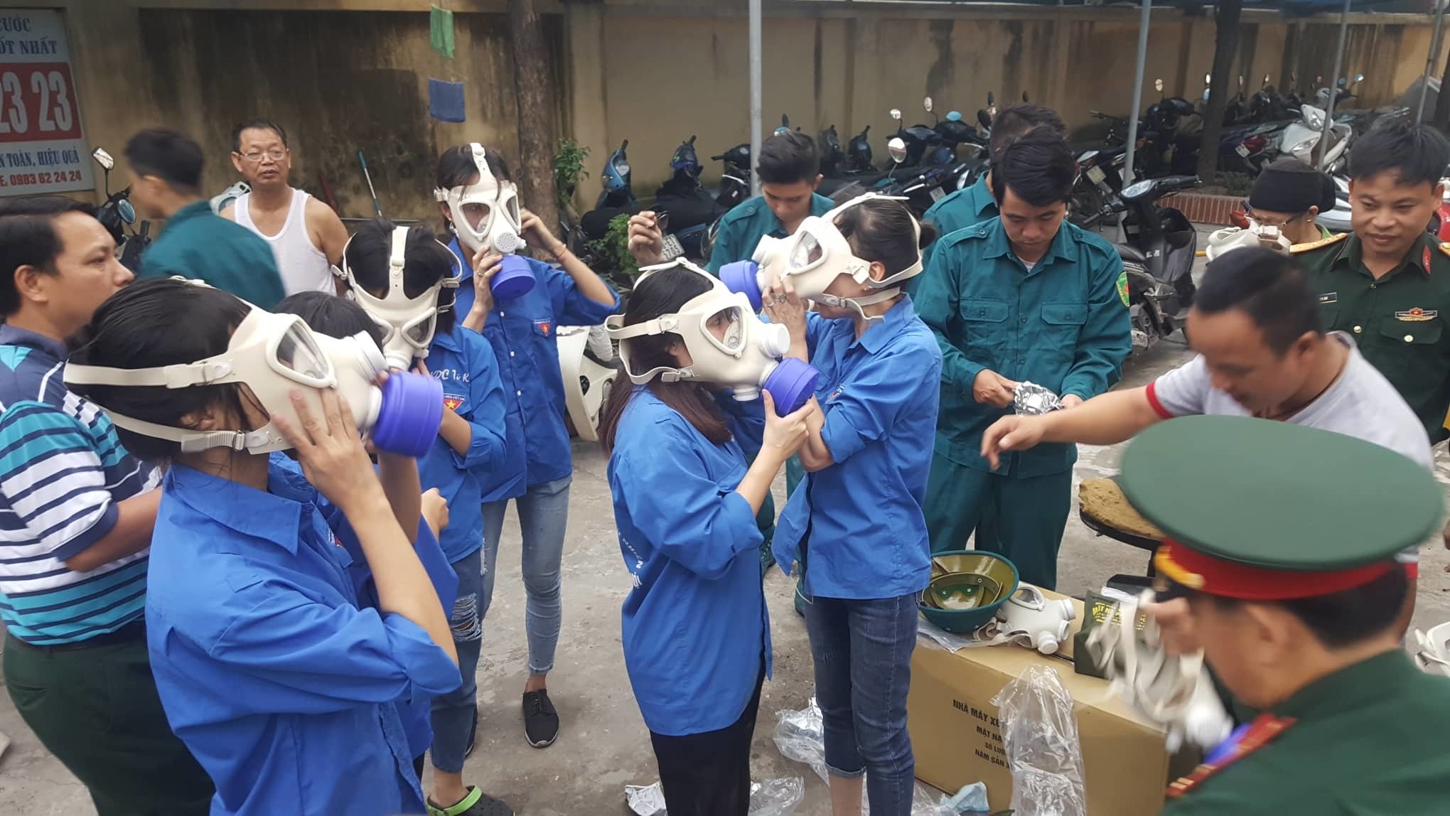 Hà Nội: Cháy ngùn ngụt kho hàng gần bến xe Nước Ngầm