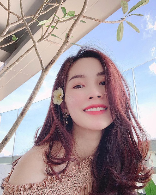 Đến Kỳ Duyên cũng không kìm lòng được trước ảnh selfie quá xinh đẹp của Đặng Thu Thảo
