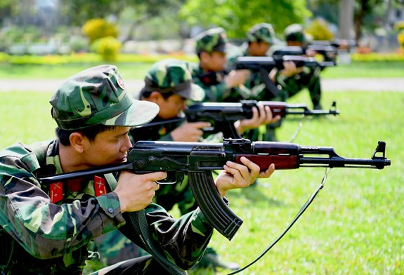 Mục kích trinh sát đặc nhiệm Việt Nam đu dây đánh khủng bố