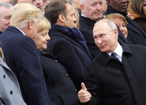 Putin nói có cuộc đối thoại tốt với Trump tại Paris
