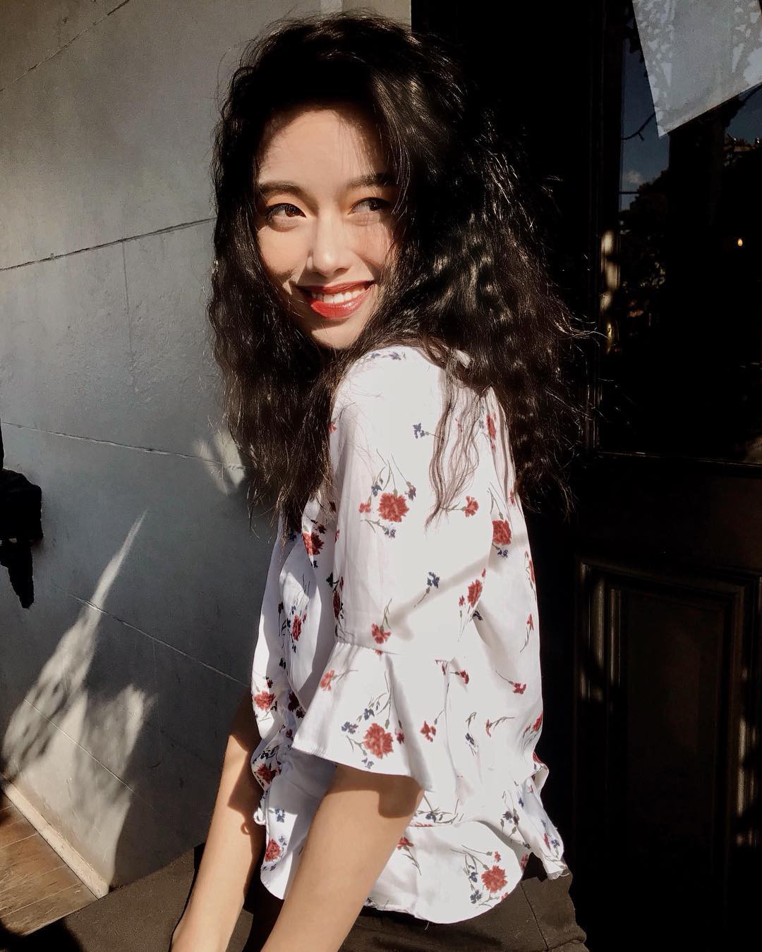 Chân dung gái xinh mới nổi trên Instagram: 20 tuổi, là du học sinh Việt tại Úc và cực kỳ đa tài