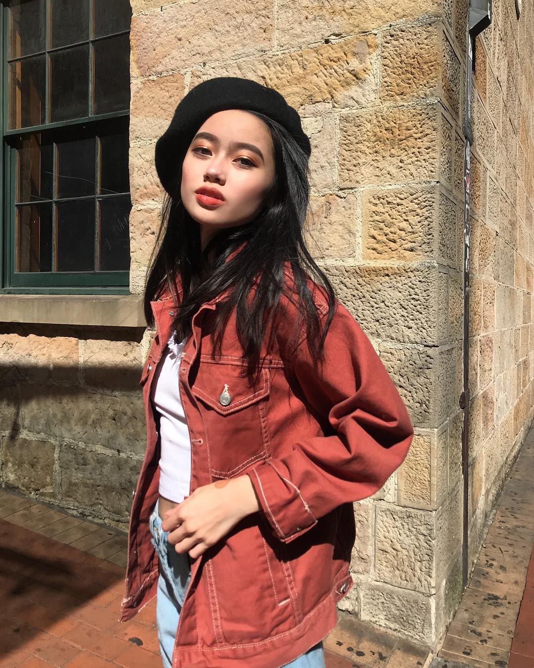 Chân dung gái xinh mới nổi trên Instagram: 20 tuổi, là du học sinh Việt tại Úc và cực kỳ đa tài